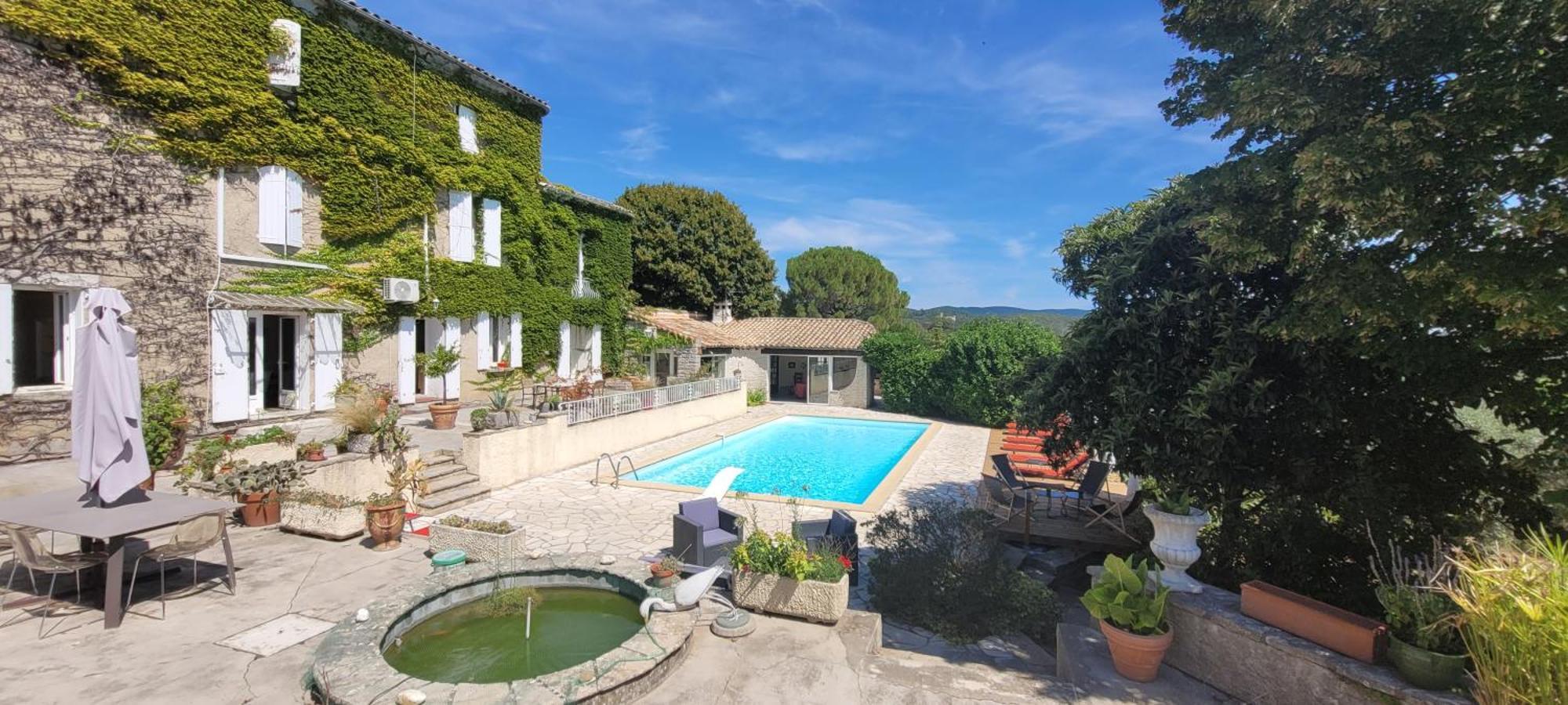 Le Domaine Du Soulier -Gite Et Chambres D'Hotes - La Maison Du Gardien Tornac Esterno foto