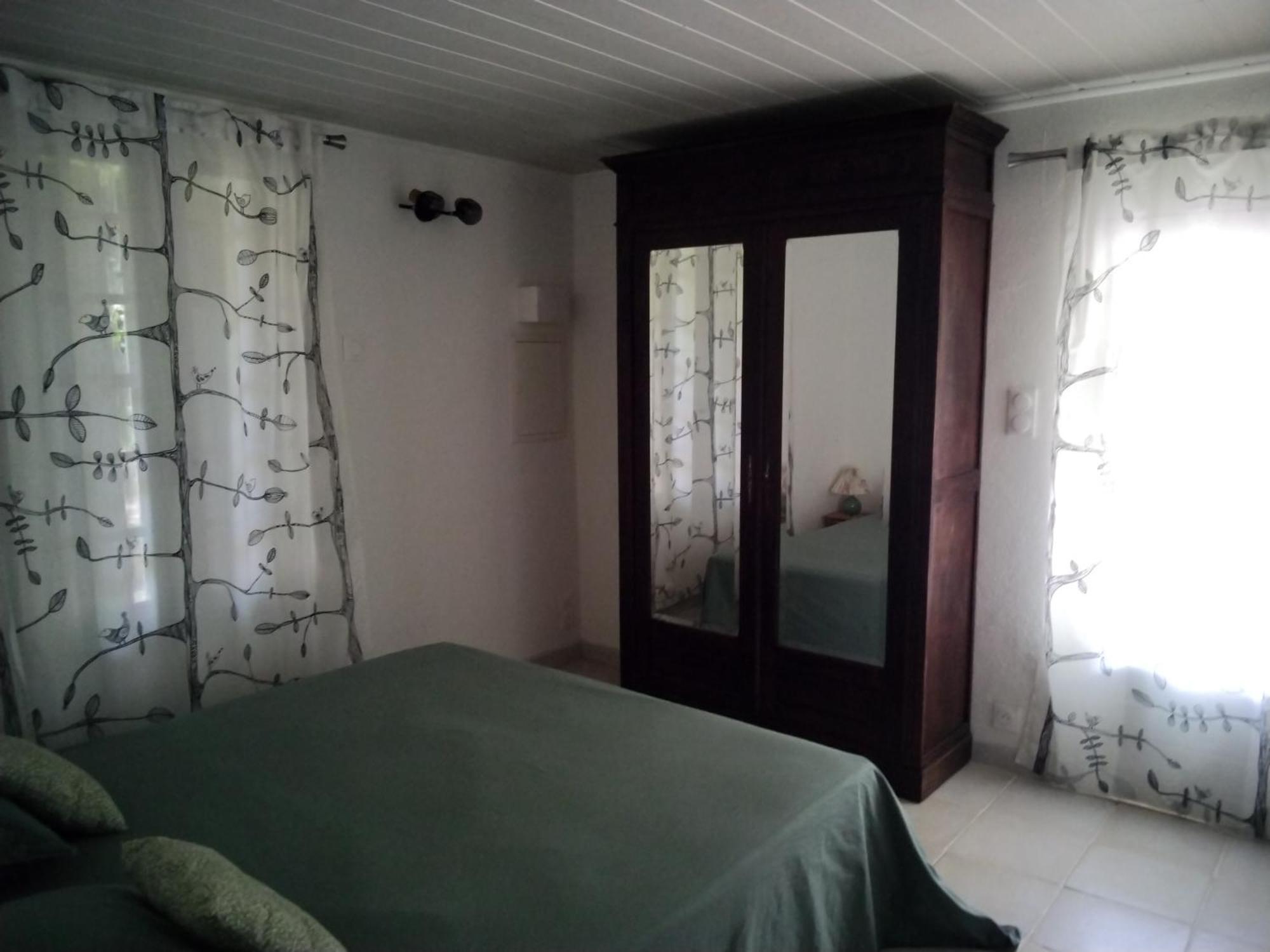 Le Domaine Du Soulier -Gite Et Chambres D'Hotes - La Maison Du Gardien Tornac Esterno foto