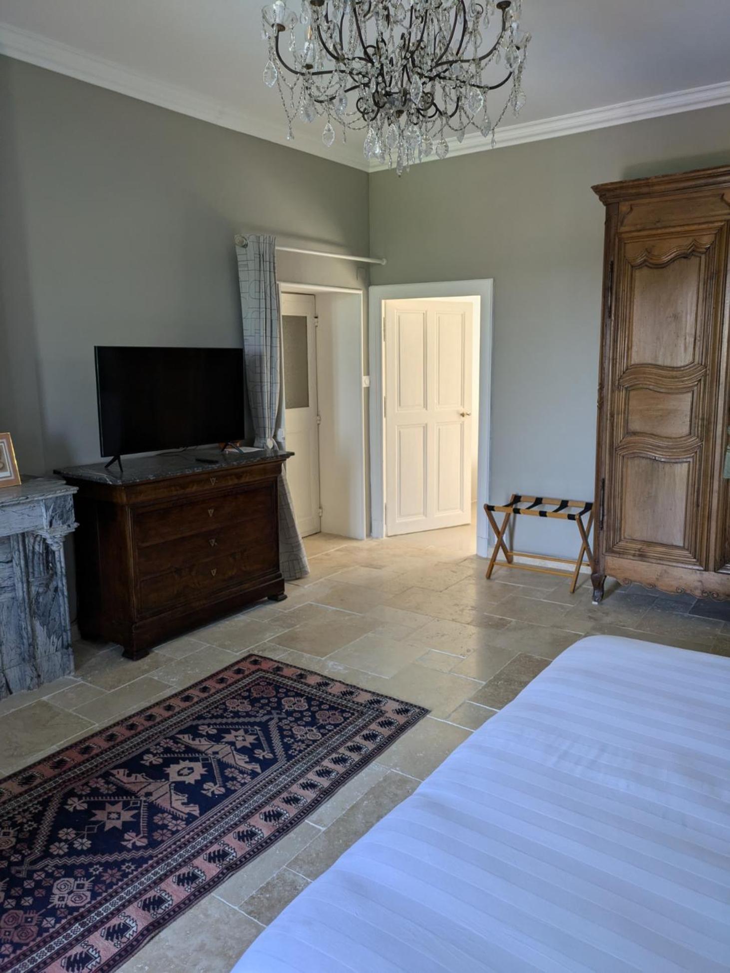 Le Domaine Du Soulier -Gite Et Chambres D'Hotes - La Maison Du Gardien Tornac Esterno foto